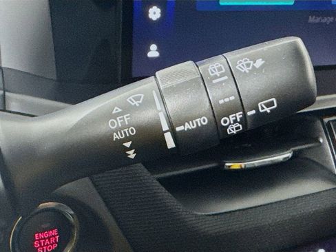Used 2026 Subaru Outback Premium AWD/4WD image 13