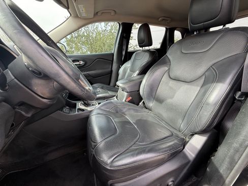 Used 2014 Jeep Cherokee Limited w/ Luxury Group image 12