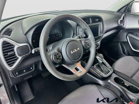 Certified 2022 Kia Soul LX FWD image 9