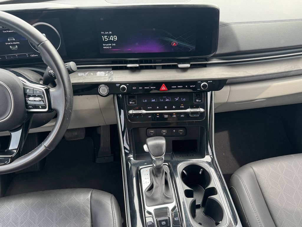Used 2024 Kia Carnival SX FWD image 16