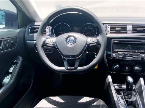 Used 2015 Volkswagen Jetta TDI S FWD image 14
