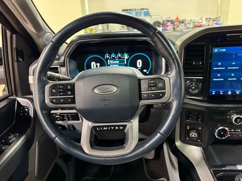 Used 2022 Ford F150 Limited image 59