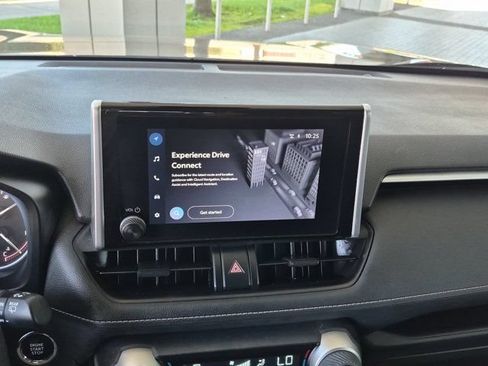 Used 2025 Toyota RAV4 XLE FWD image 21