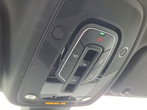 Used 2025 Audi Q7 3.0T Premium Plus image 19