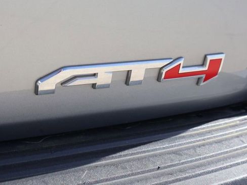 Used 2024 GMC Yukon XL AT4 w/ Technology Package image 8