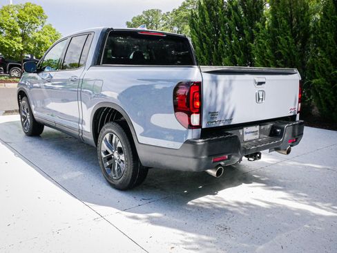 Used 2023 Honda Ridgeline Sport image 8