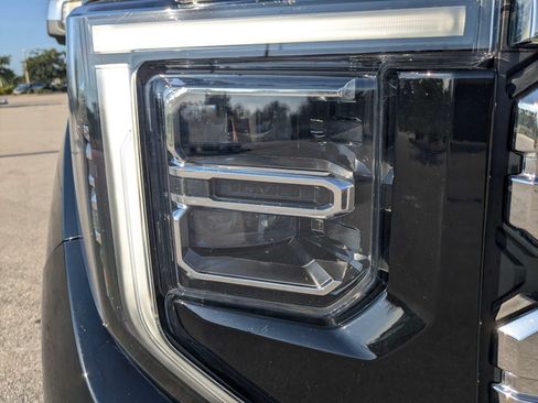 Used 2024 GMC Sierra 1500 Denali w/ Denali Reserve Package AWD/4WD image 10