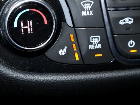 Used 2022 Chevrolet Equinox Premier FWD image 4