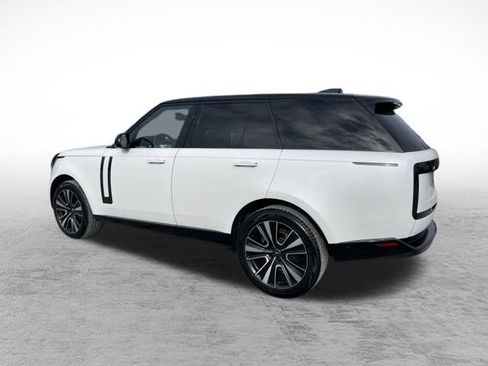 Used 2023 Land Rover Range Rover SE image 5