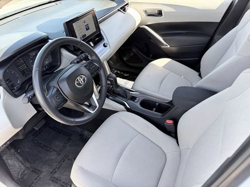 Used 2024 Toyota Corolla Cross LE FWD image 19