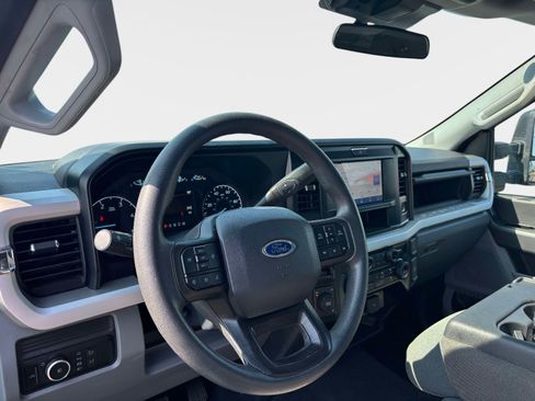 Used 2025 Ford F250 XLT AWD/4WD image 9