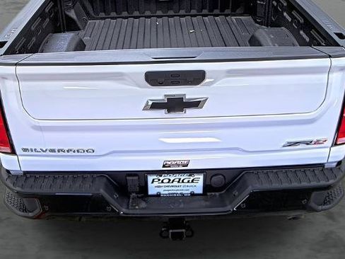 New 2026 Chevrolet Silverado 2500 ZR2 image 11