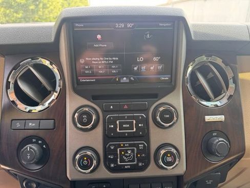 Used 2016 Ford F350 Lariat w/ Lariat Ultimate Package AWD/4WD image 15