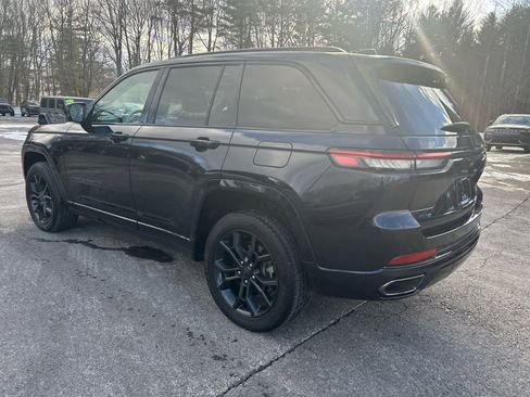 Used 2023 Jeep Grand Cherokee 30th Anniversary image 9