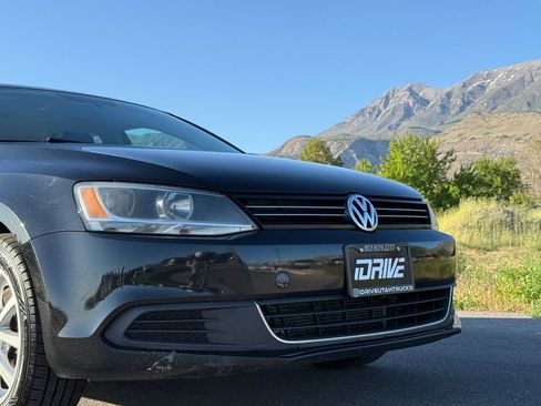 Used 2014 Volkswagen Jetta SE FWD image 16