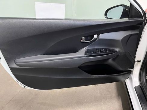 Used 2020 Hyundai Veloster Turbo Ultimate image 18