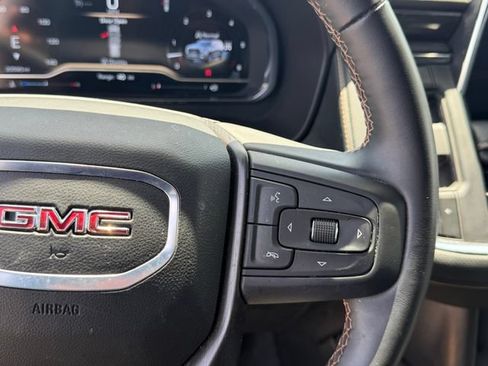 Used 2024 GMC Yukon XL AT4 w/ Technology Package AWD/4WD image 21