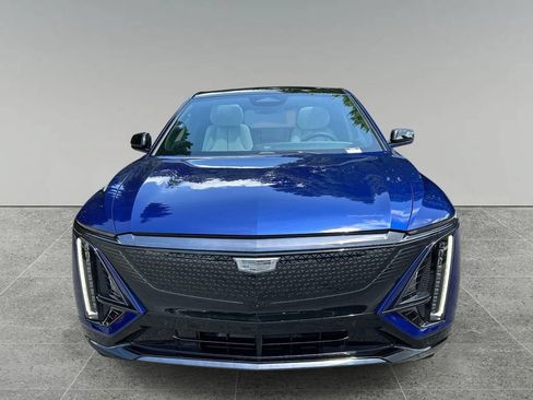 New 2026 Cadillac Lyriq Sport AWD/4WD image 8