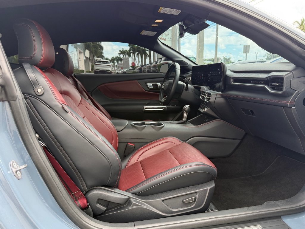 Used 2025 Ford Mustang Premium RWD image 14