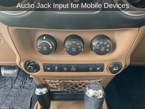 Used 2017 Jeep Wrangler Unlimited Sahara w/ Connectivity Group image 22