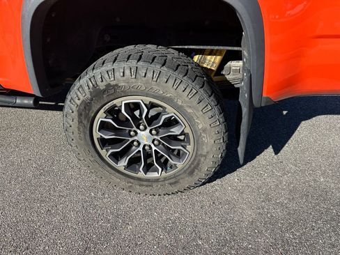 Used 2021 Chevrolet Colorado ZR2 image 9