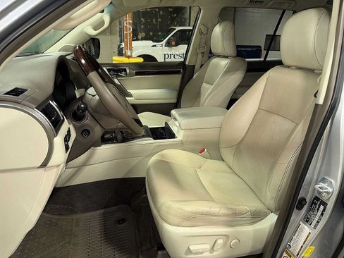 Used 2019 Lexus GX 460 Premium w/ Premium Package AWD/4WD image 15