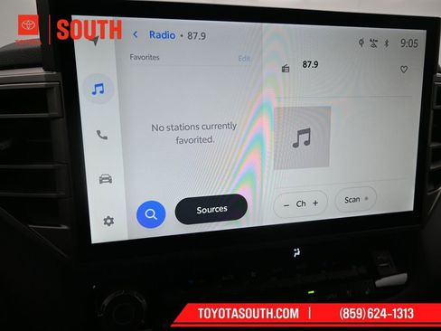 Used 2025 Toyota Tundra Limited w/ Power Package image 15