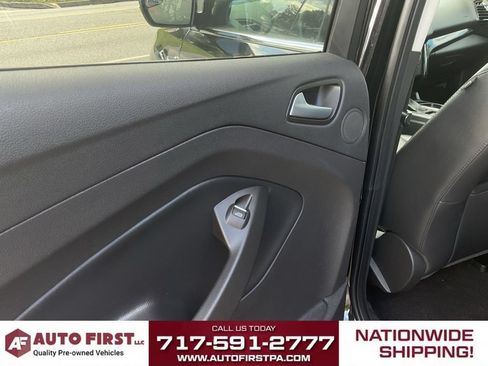 Used 2018 Ford Escape Titanium AWD/4WD image 9