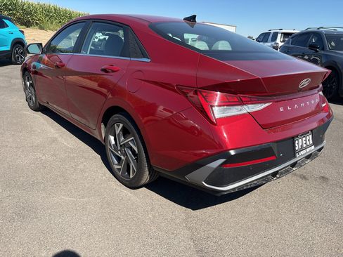 Used 2024 Hyundai Elantra Limited FWD image 21
