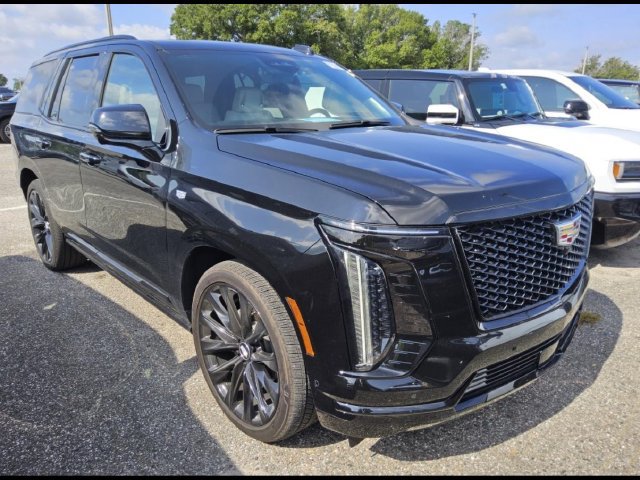 Used 2025 Cadillac Escalade Sport Platinum w/ LPO, ONYX Package AWD/4WD image 1