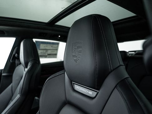 New 2025 Porsche Macan Turbo Electric image 22