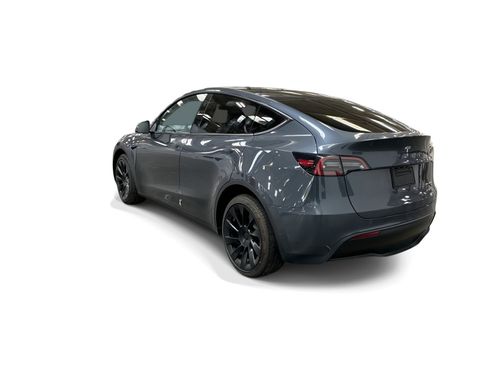 Certified 2023 Tesla Model Y Long Range AWD/4WD image 4