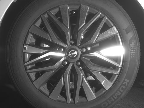 Used 2025 Nissan Altima 2.5 SV image 12