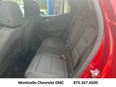 New 2026 Chevrolet Equinox LT image 24