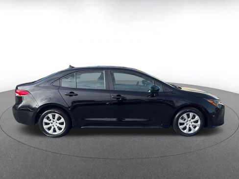 Used 2025 Toyota Corolla LE image 16