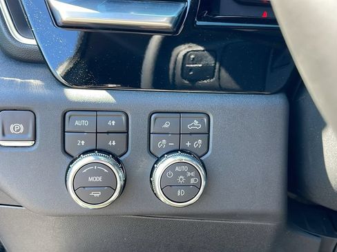 New 2026 GMC Sierra 2500 SLT w/ SLT Premium Package AWD/4WD image 26