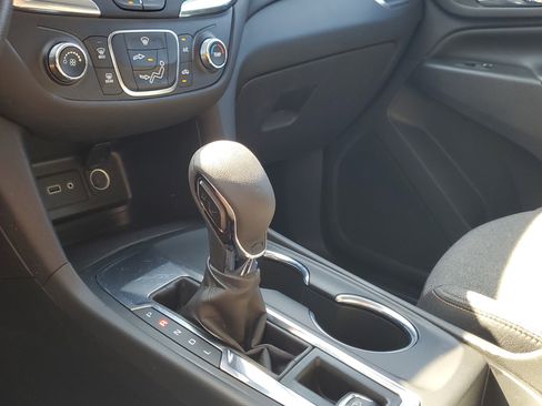 Used 2023 Chevrolet Equinox LT image 26