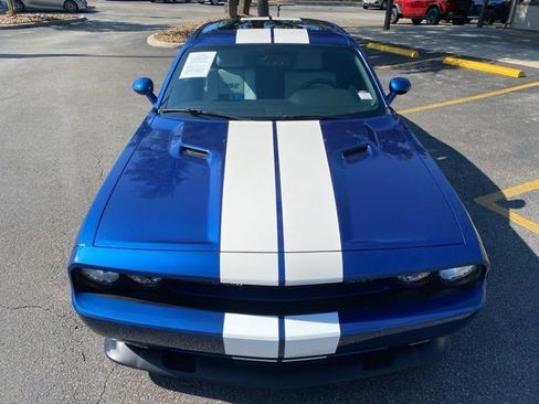 Used 2011 Dodge Challenger SRT8 RWD image 9