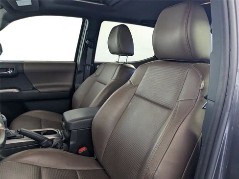 Certified 2023 Toyota Tacoma Limited image 10
