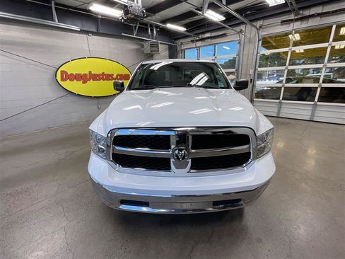Used 2019 RAM 1500 Classic SLT AWD/4WD image 8