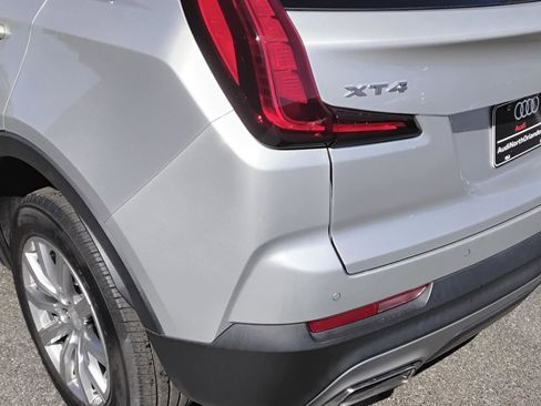 Used 2021 Cadillac XT4 Premium Luxury image 9