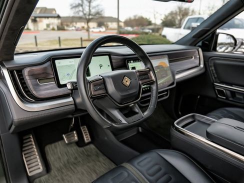 Used 2022 Rivian R1T Adventure image 12