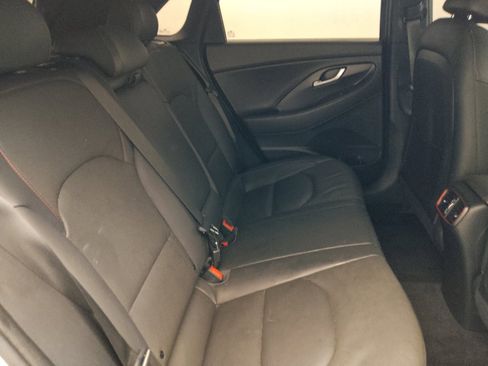 Used 2018 Hyundai Elantra GT Sport w/ Sport Tech Package 04 FWD image 19