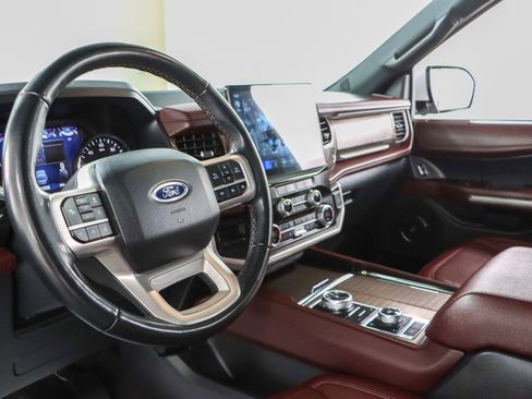 Used 2024 Ford Expedition Max Limited image 24