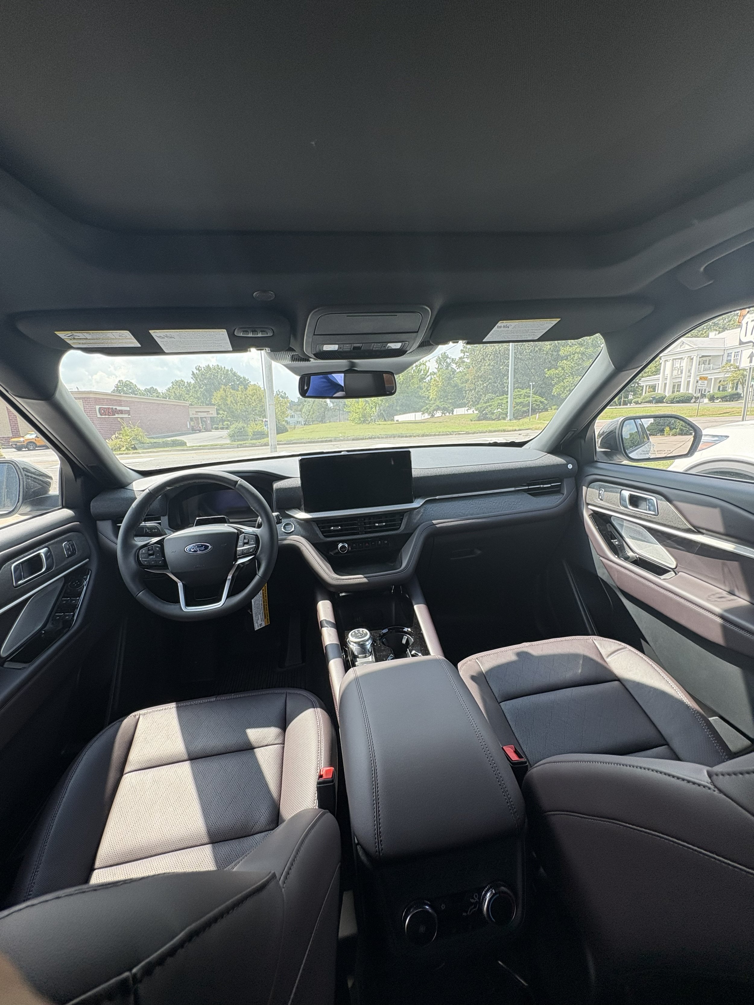 New 2026 Ford Explorer Platinum RWD image 9