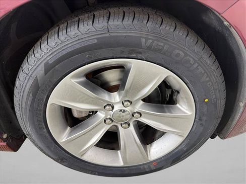 Used 2017 Dodge Charger SXT RWD image 12