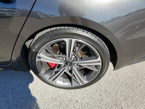 Used 2025 Genesis G70 2.5T w/ Sport Prestige Package image 8