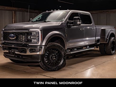 Used 2024 Ford F450 Lariat w/ FX4 Off-Road Package image 5