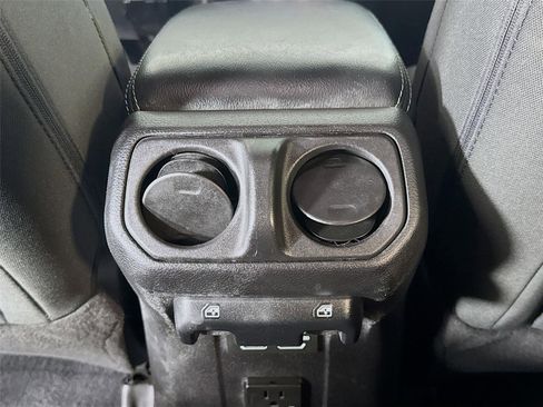 Used 2020 Jeep Wrangler Unlimited Sahara AWD/4WD image 24
