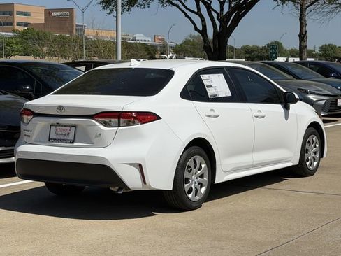 New 2026 Toyota Corolla LE image 4